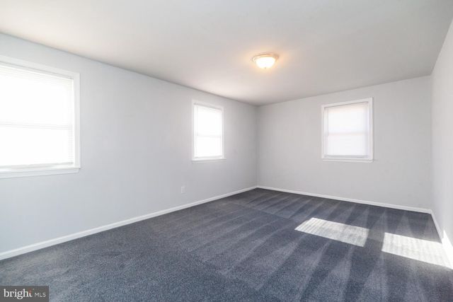 217 W MAPLE AVE, Lindenwold, NJ 08021