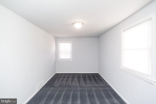 217 W MAPLE AVE, Lindenwold, NJ 08021