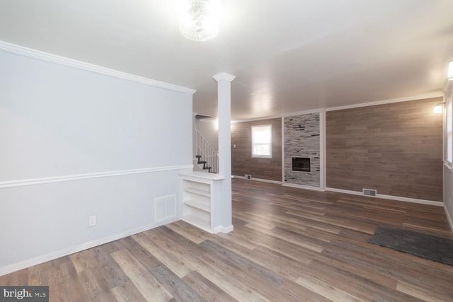 217 W MAPLE AVE, Lindenwold, NJ 08021