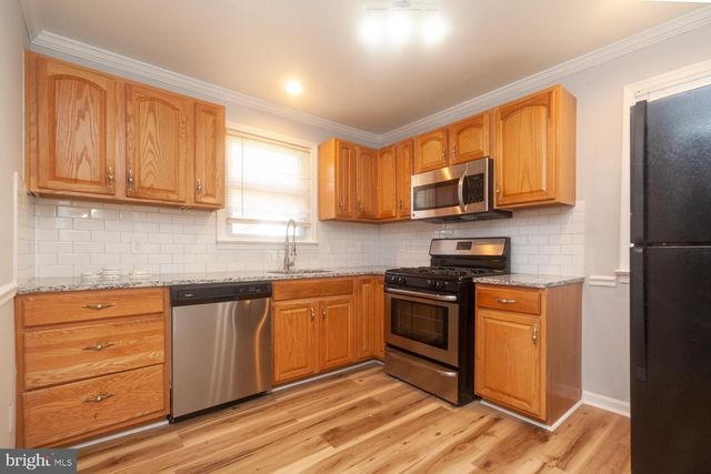 217 W MAPLE AVE, Lindenwold, NJ 08021