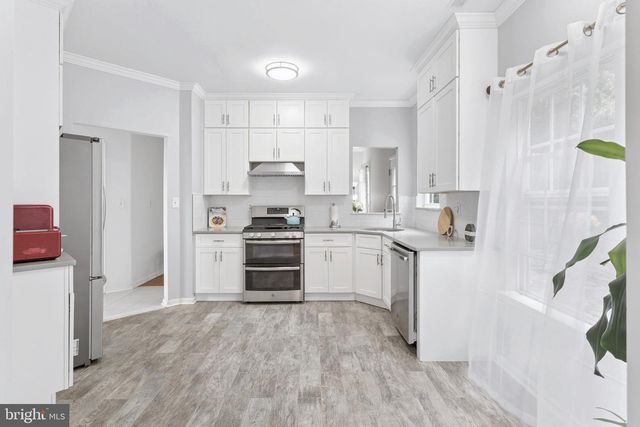 6 HARVARD CIR, Princeton, NJ 08540