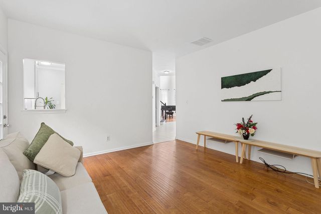 6 HARVARD CIR, Princeton, NJ 08540