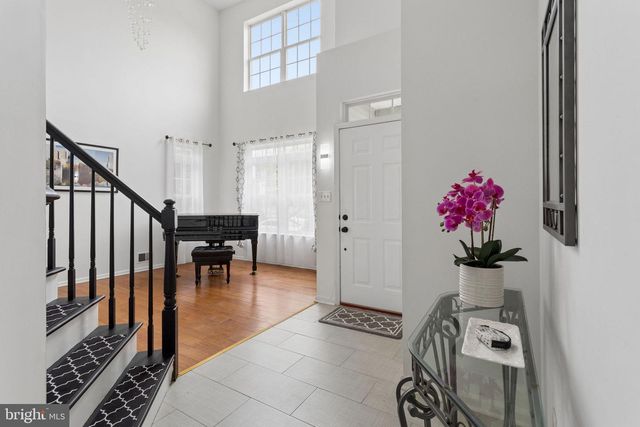 6 HARVARD CIR, Princeton, NJ 08540