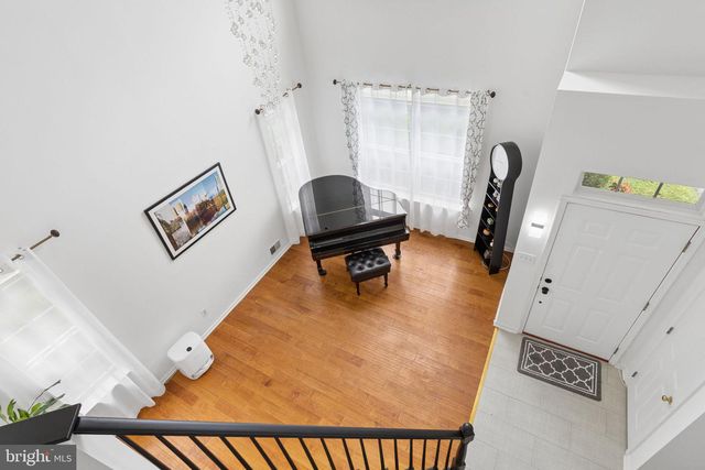 6 HARVARD CIR, Princeton, NJ 08540