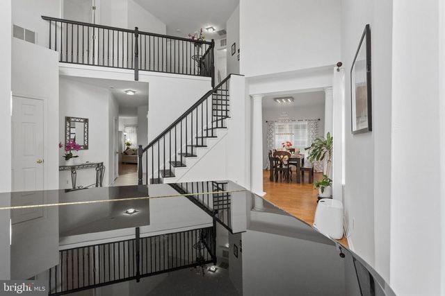 6 HARVARD CIR, Princeton, NJ 08540