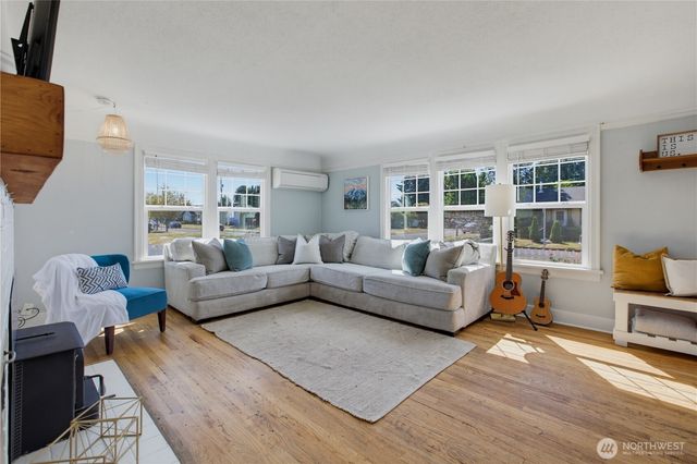 1913 Wilson Ave Avenue, Enumclaw, WA 98022