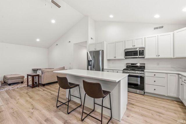 1816 Maplehurst Avenue, Mishawaka, IN 46545