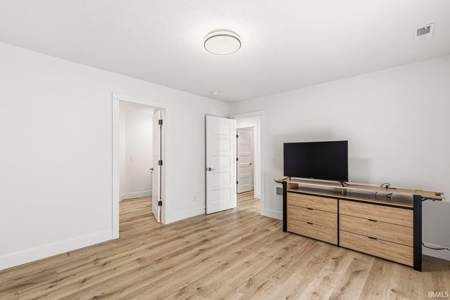 1816 Maplehurst Avenue, Mishawaka, IN 46545