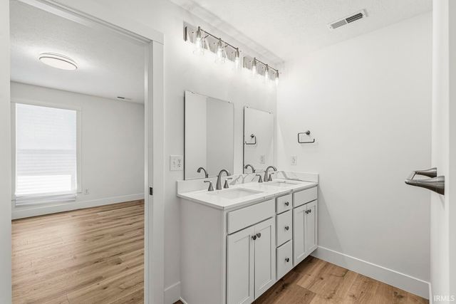 1816 Maplehurst Avenue, Mishawaka, IN 46545