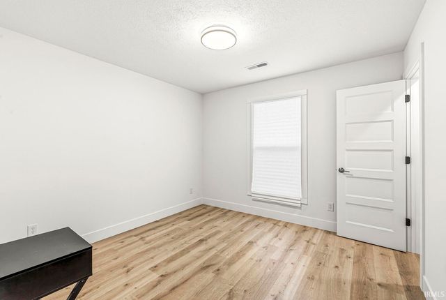 1816 Maplehurst Avenue, Mishawaka, IN 46545