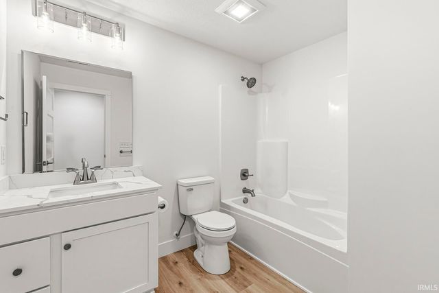 1816 Maplehurst Avenue, Mishawaka, IN 46545