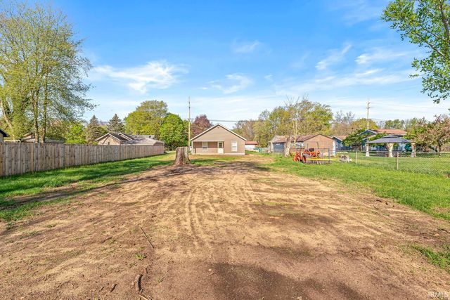 1816 Maplehurst Avenue, Mishawaka, IN 46545