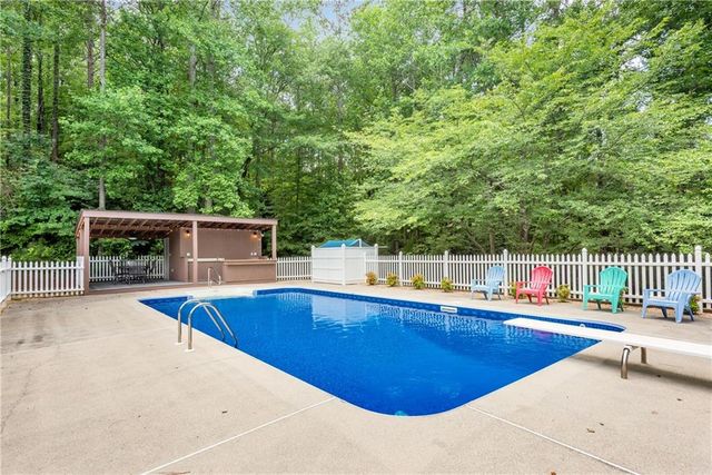 75 Wildwood Way, Dallas, GA 30157