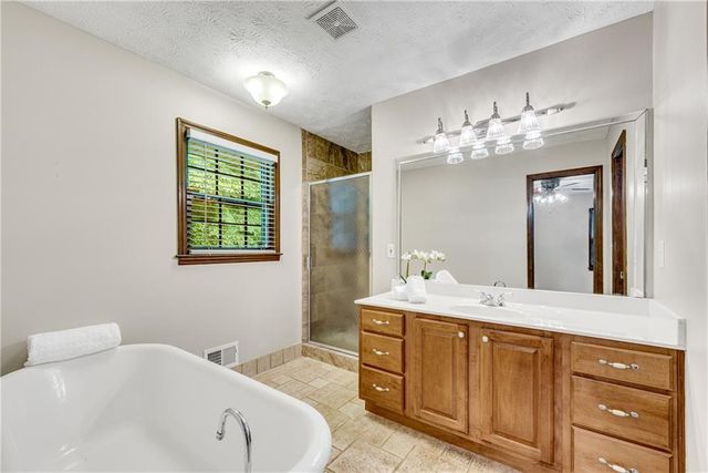 75 Wildwood Way, Dallas, GA 30157