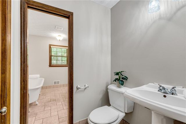 75 Wildwood Way, Dallas, GA 30157