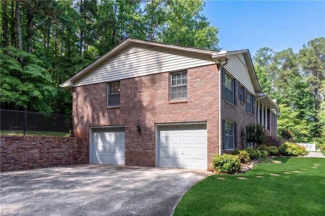 75 Wildwood Way, Dallas, GA 30157