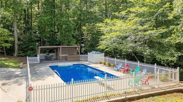 75 Wildwood Way, Dallas, GA 30157