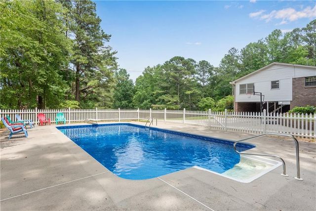 75 Wildwood Way, Dallas, GA 30157