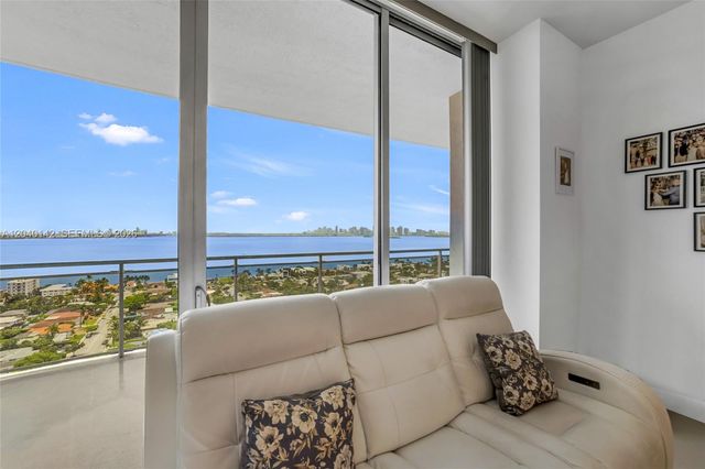 7901 Hispanola Ave 2006, North Bay Village, FL 33141