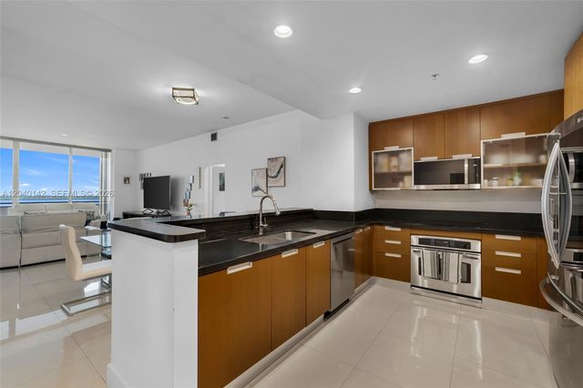 7901 Hispanola Ave 2006, North Bay Village, FL 33141