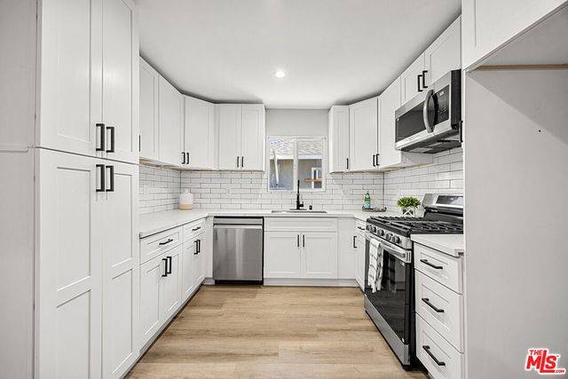 337 E 60th Street, Los Angeles, CA 90003