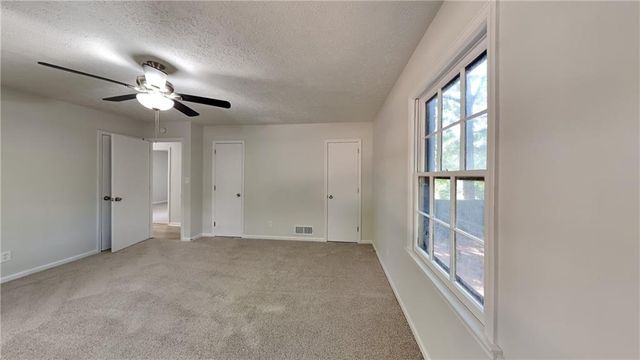 3284 Salem SE Lane, Conyers, GA 30013