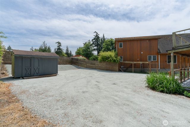 1117 Halsey Drive, Coupeville, WA 98239