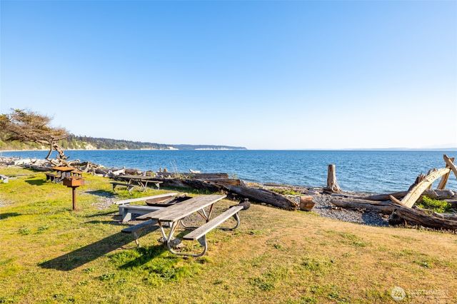 1117 Halsey Drive, Coupeville, WA 98239