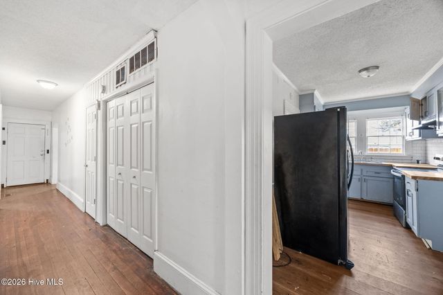 1705 S Pitt Street, Greenville, NC 27834