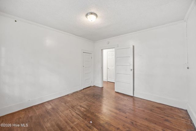 1705 S Pitt Street, Greenville, NC 27834