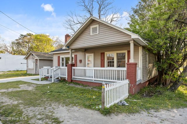 1705 S Pitt Street, Greenville, NC 27834