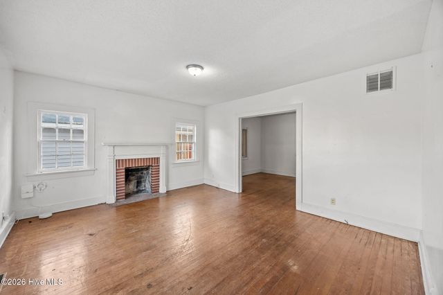 1705 S Pitt Street, Greenville, NC 27834