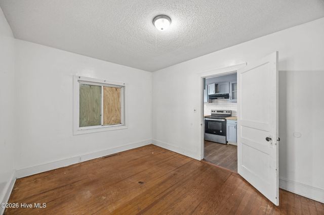 1705 S Pitt Street, Greenville, NC 27834