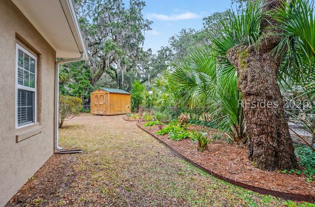 1309 Newcastle St, Beaufort, SC 29902