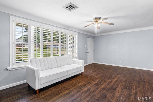9108 Brownridge Drive, St Louis, MO 63114