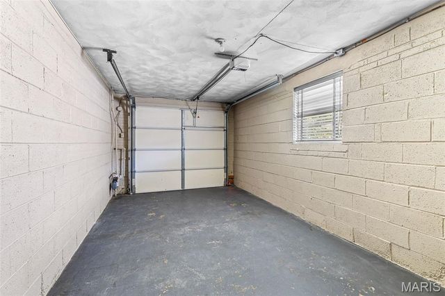 9108 Brownridge Drive, St Louis, MO 63114