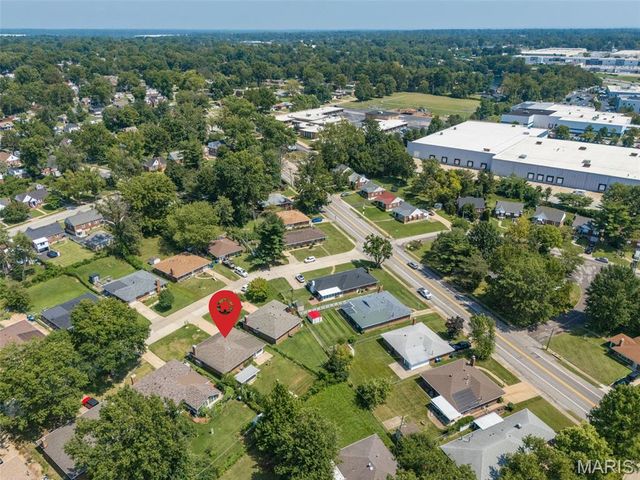 9108 Brownridge Drive, St Louis, MO 63114