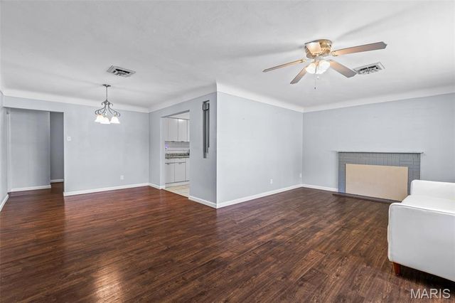 9108 Brownridge Drive, St Louis, MO 63114