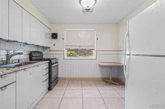 9108 Brownridge Drive, St Louis, MO 63114