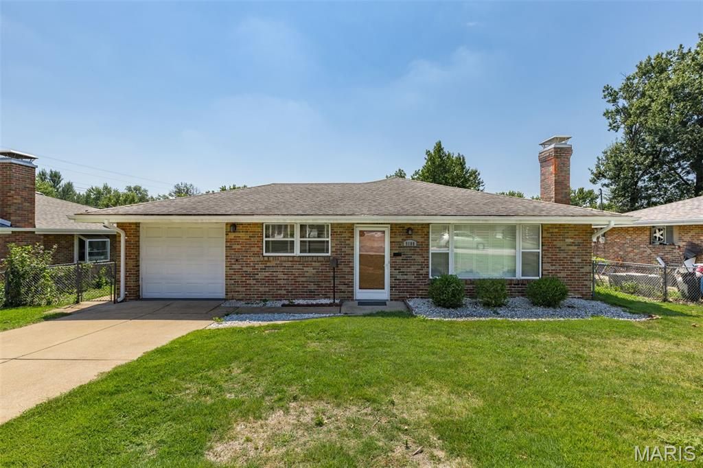 9108 Brownridge Drive, St Louis, MO 63114