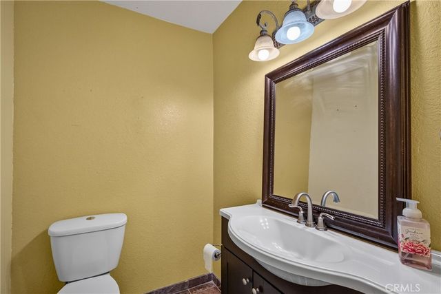 8929 Central Road, Apple Valley, CA 92308