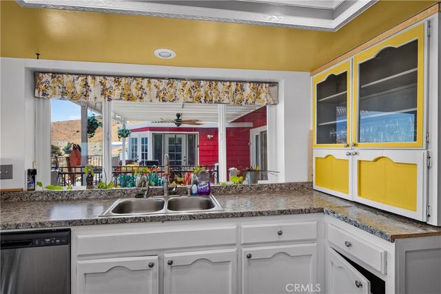 8929 Central Road, Apple Valley, CA 92308