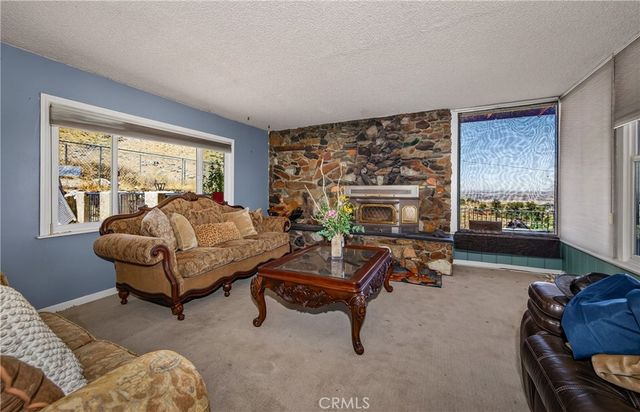 8929 Central Road, Apple Valley, CA 92308