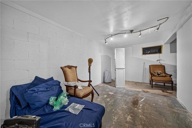 8929 Central Road, Apple Valley, CA 92308