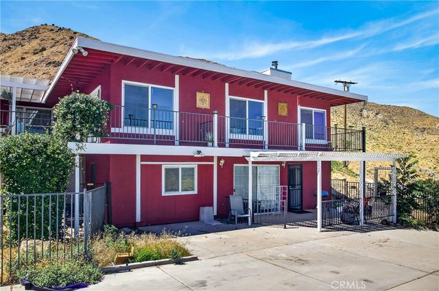 8929 Central Road, Apple Valley, CA 92308