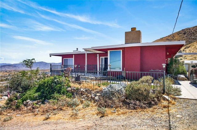 8929 Central Road, Apple Valley, CA 92308