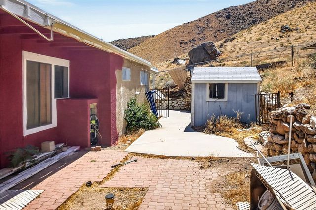 8929 Central Road, Apple Valley, CA 92308