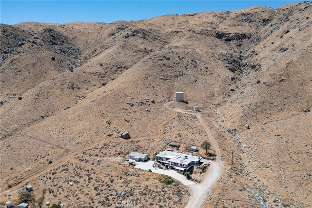 8929 Central Road, Apple Valley, CA 92308