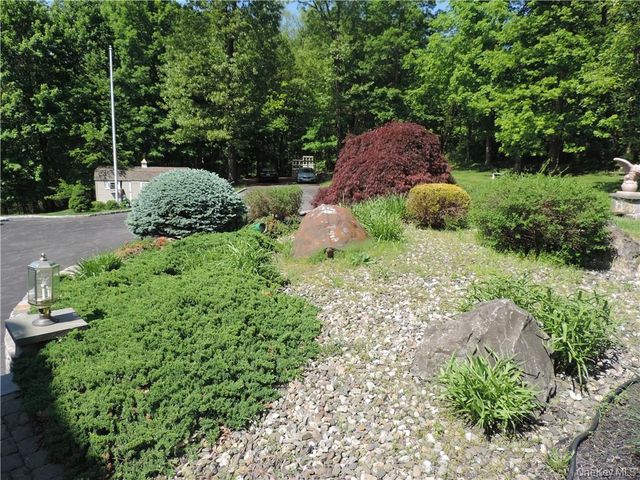 49 Woodcrest Drive, Hopewell Junction, NY 12533