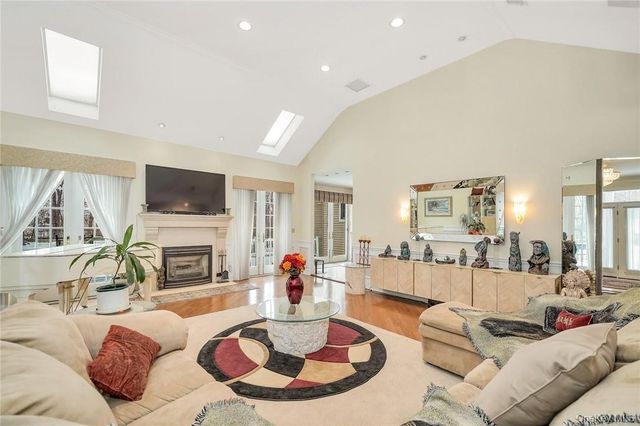 49 Woodcrest Drive, Hopewell Junction, NY 12533